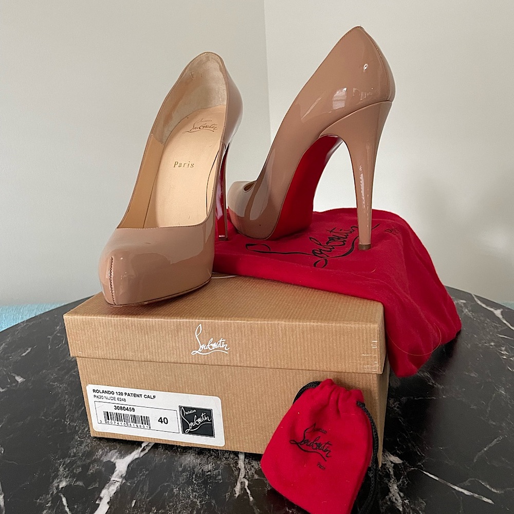 Christian Louboutin Nude Patent Leather Rolando 120 EU size 40